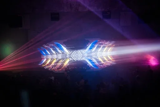 Source documentation from TRYP Expo x Mo:Dem Teaser.