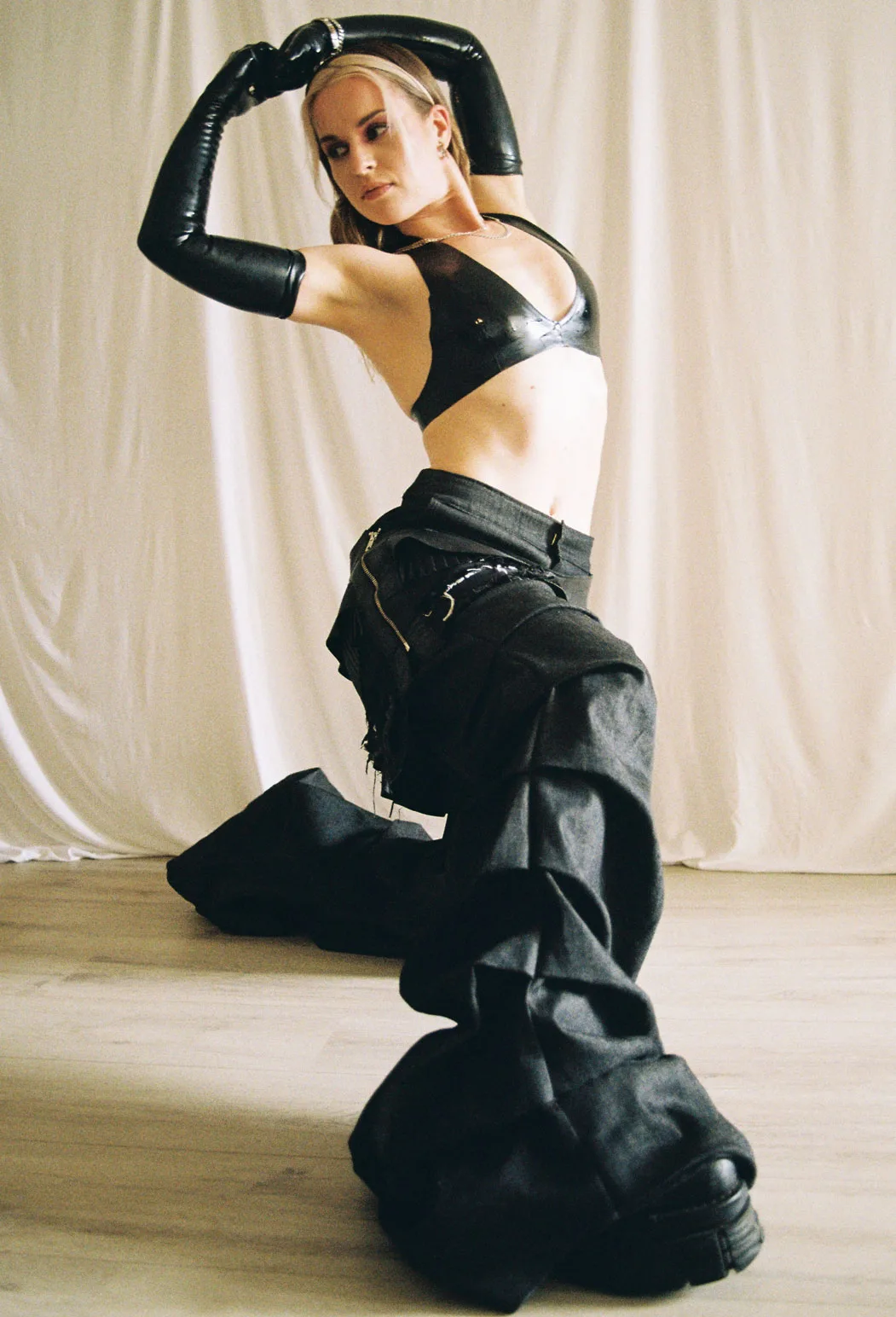 Editorial fashion portrait from Analog gurl in a digital wurld.