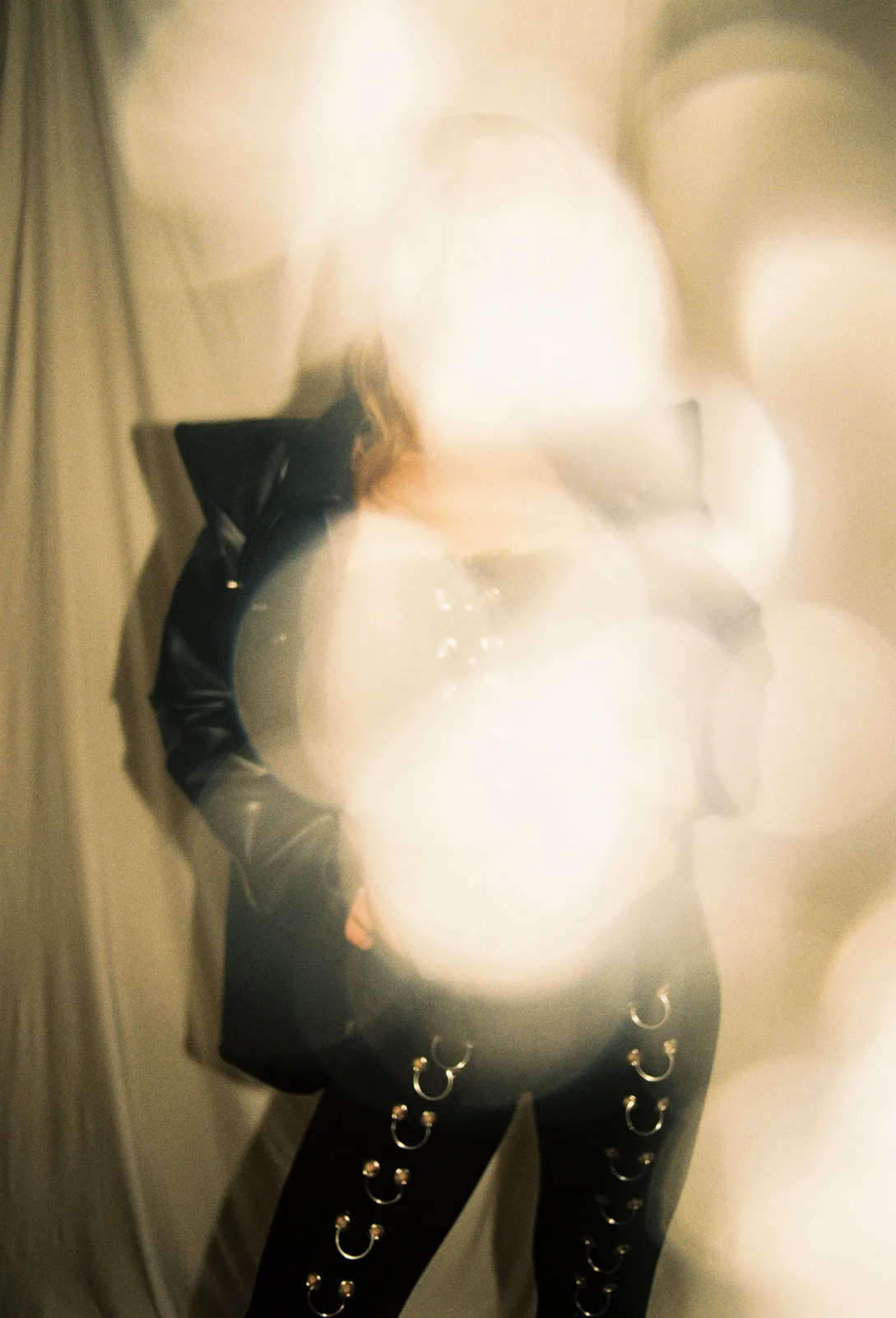 Editorial fashion portrait from Analog gurl in a digital wurld.